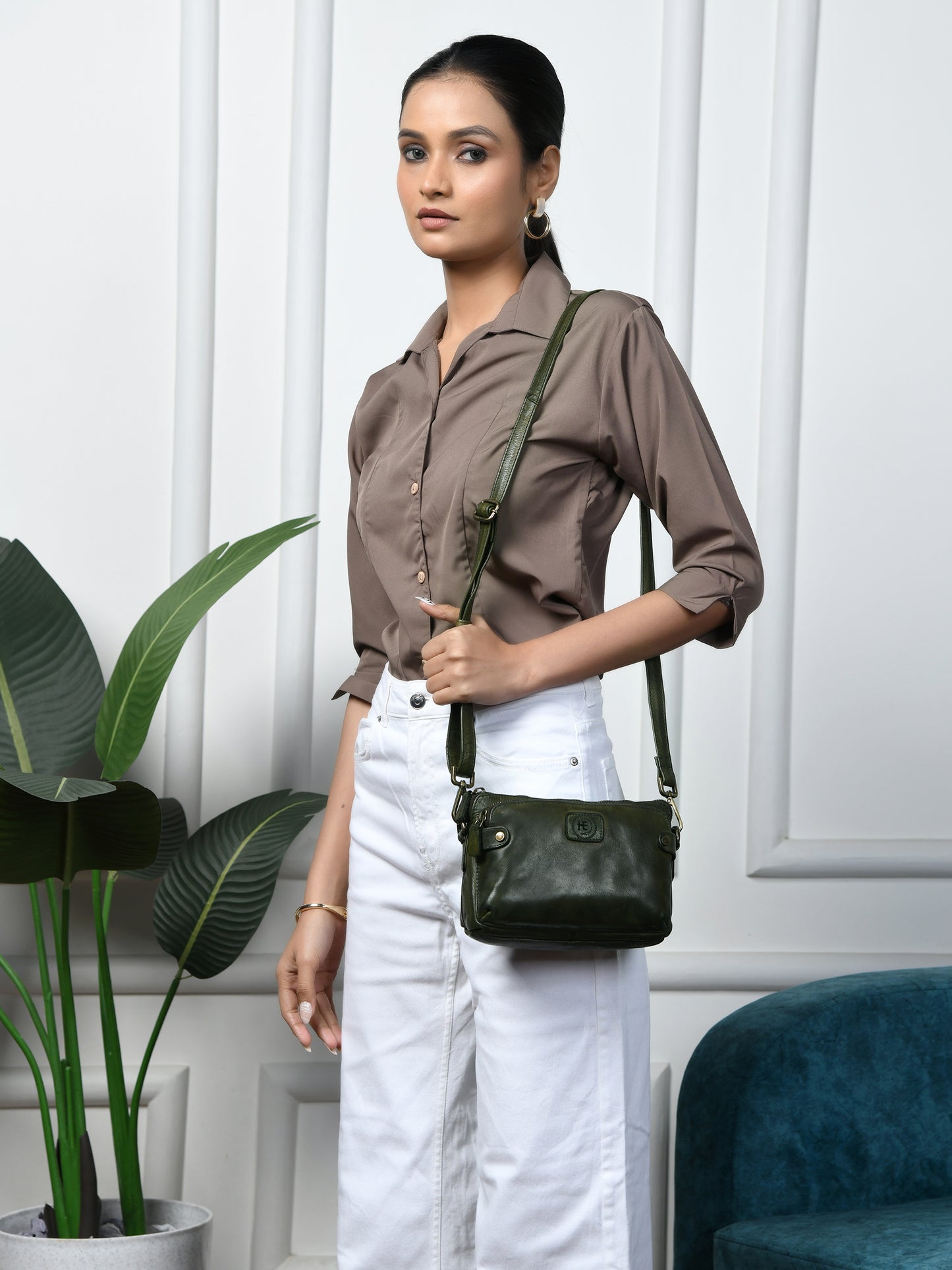 Compact leather Bag - Olive Green