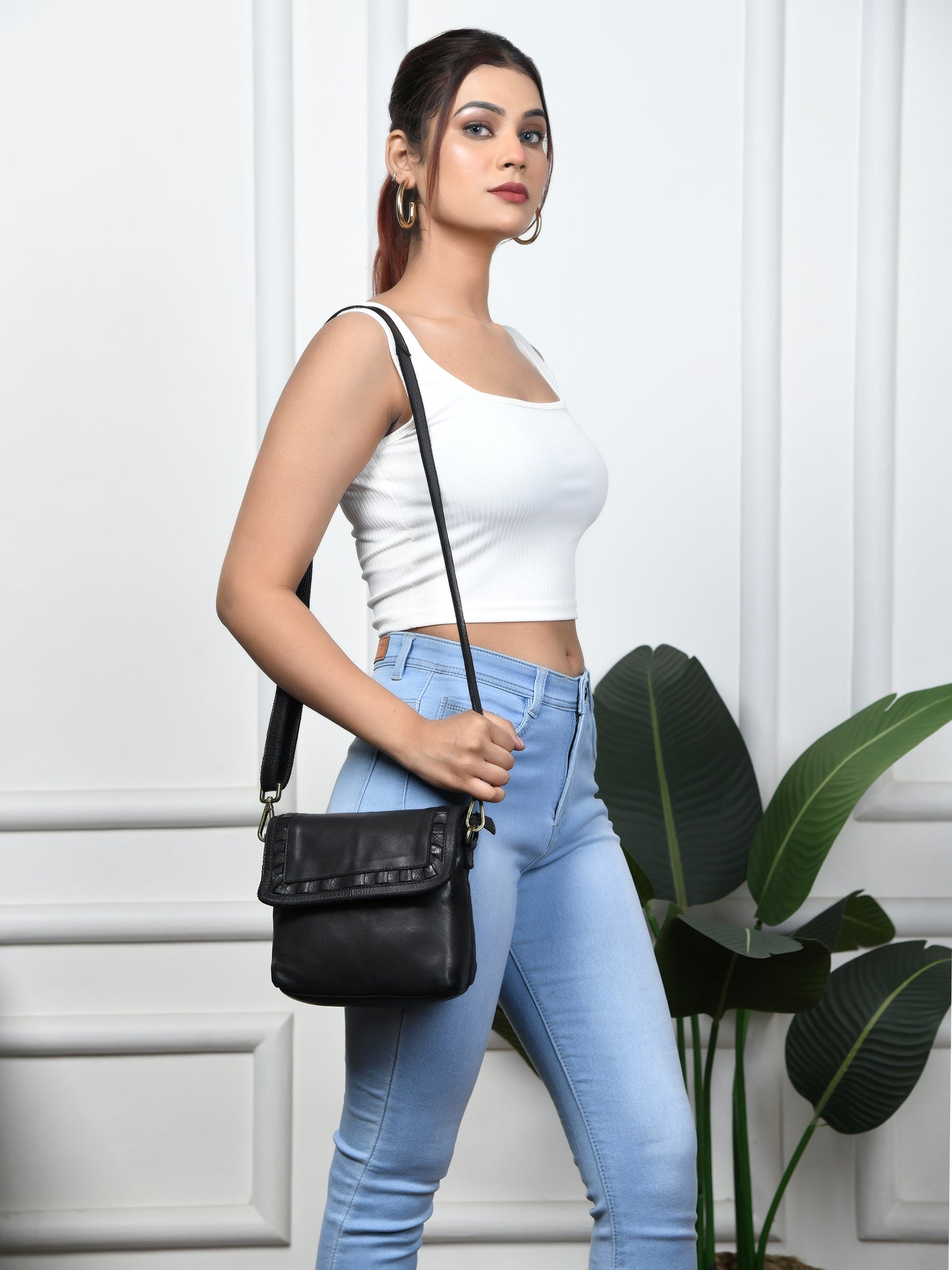 Ruffled Edge Leather Bag - Black