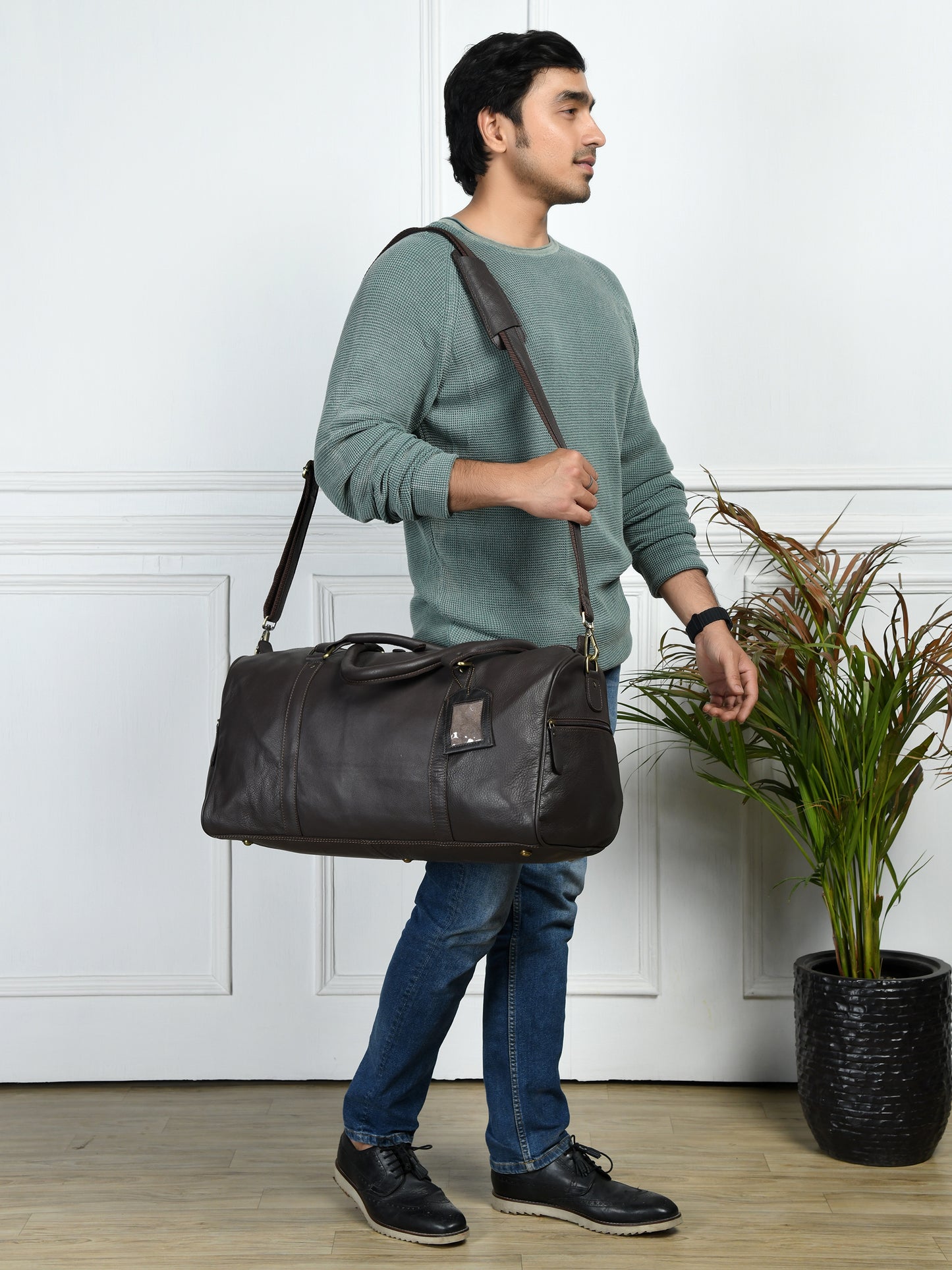 UrbanTrek Luxe Duffle - Dark Brown