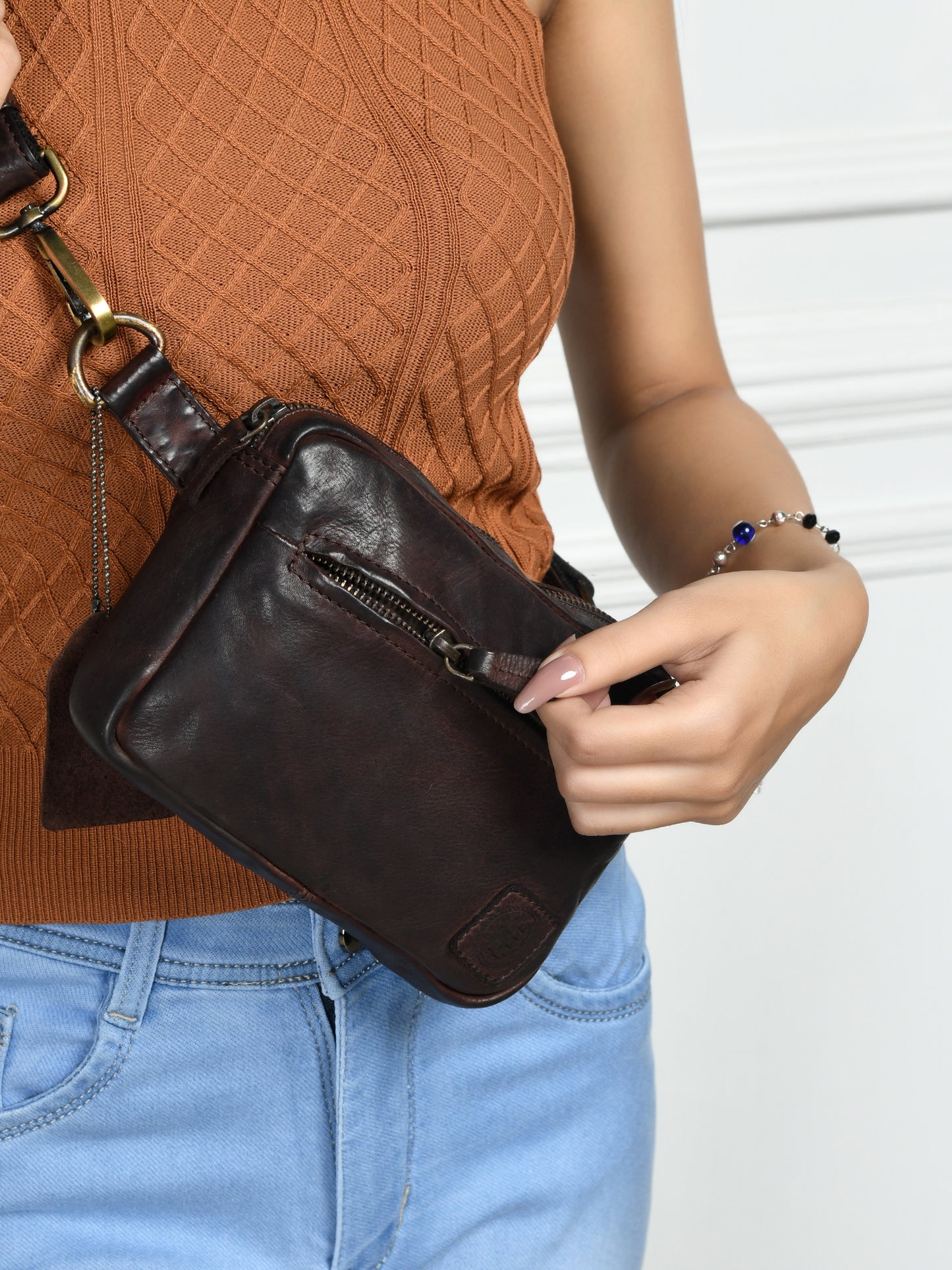 Daily Edge Crossbody - Dark Brown
