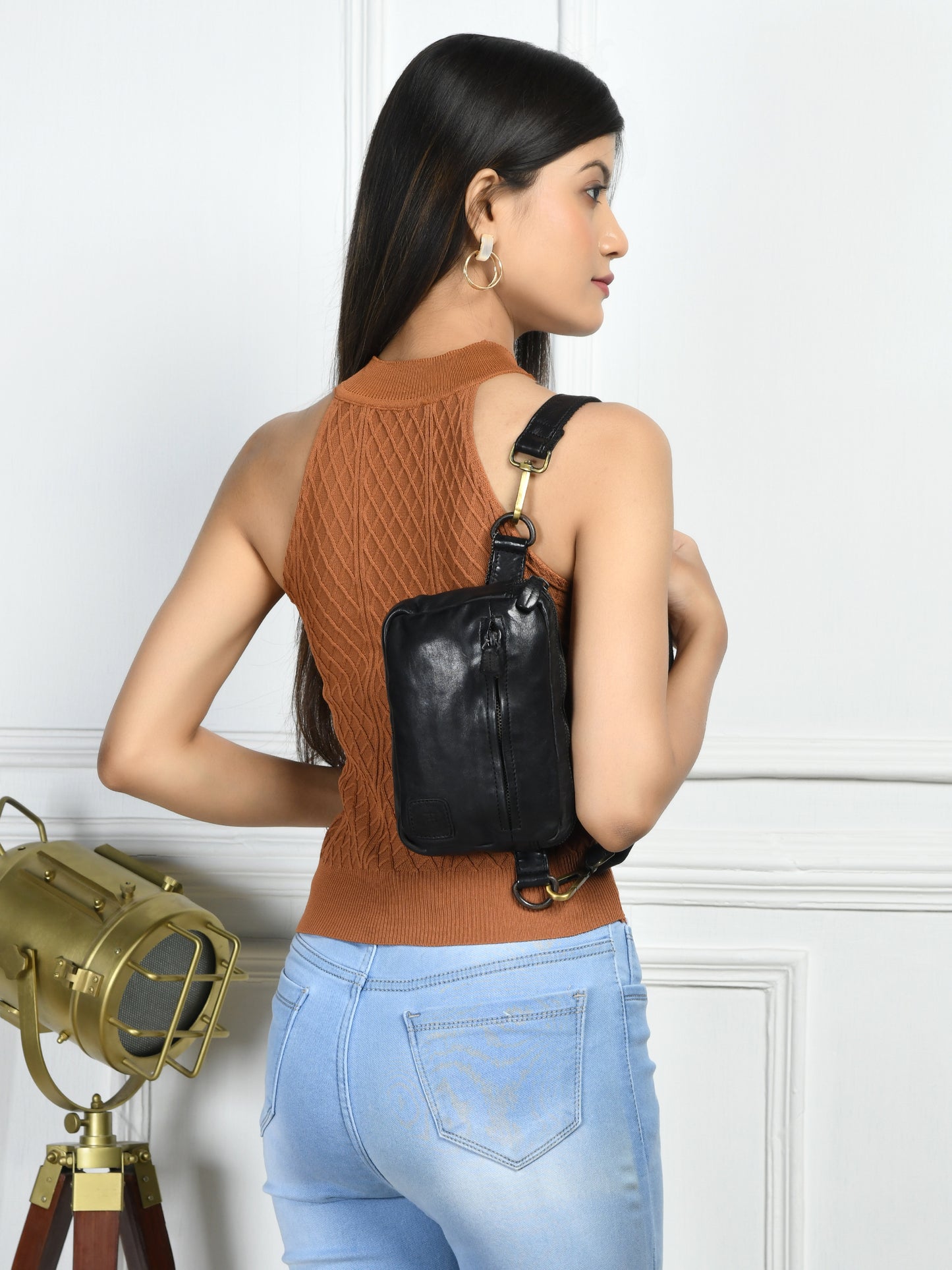 Daily Edge Crossbody - Black