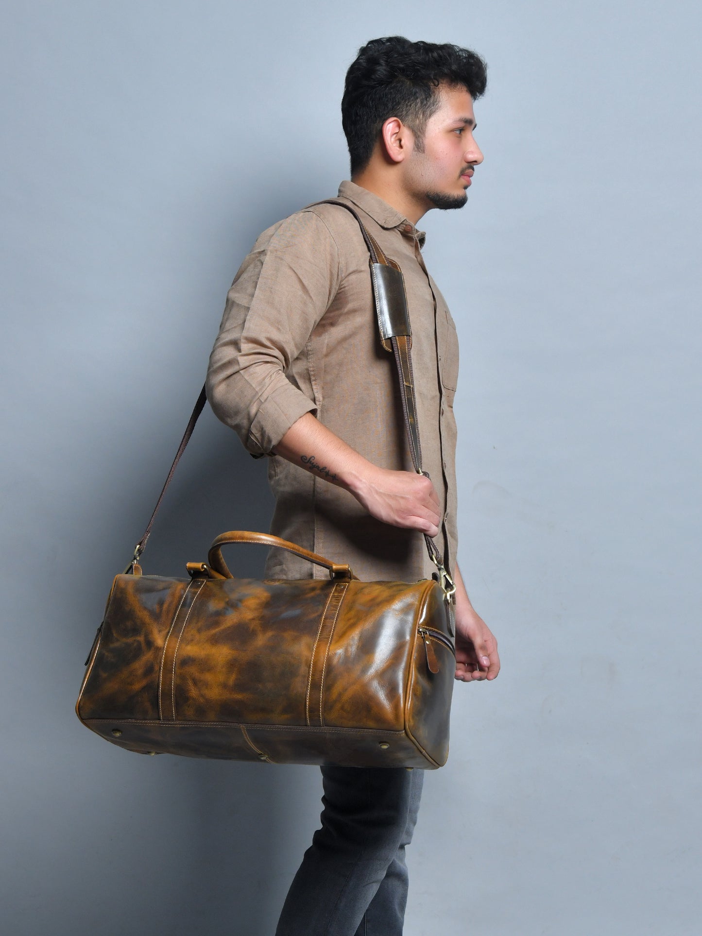 Vintage Leather Duffle Bag - Brown