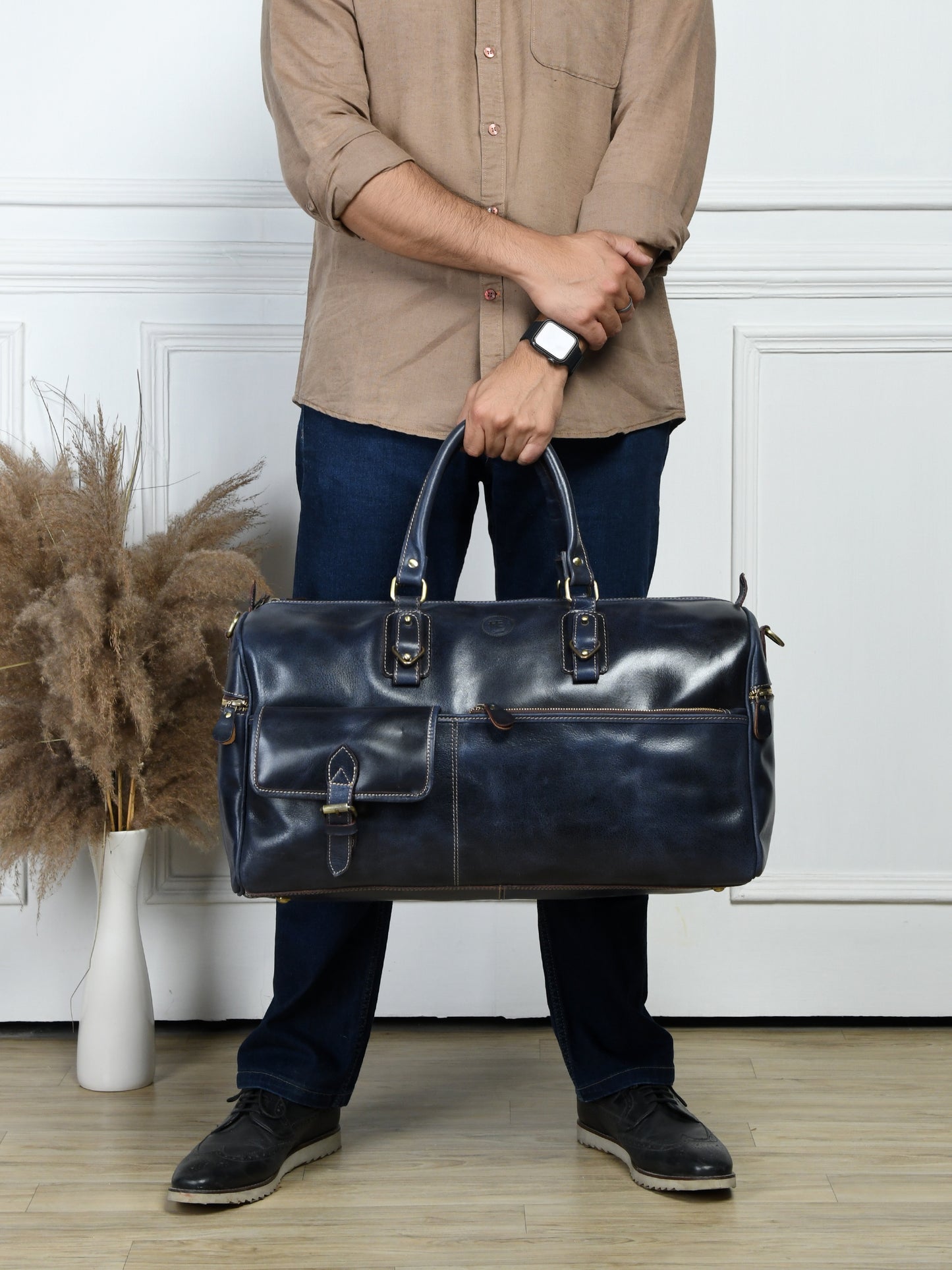 Classic Leather Travel Duffle – Top-Zip Design - Navy