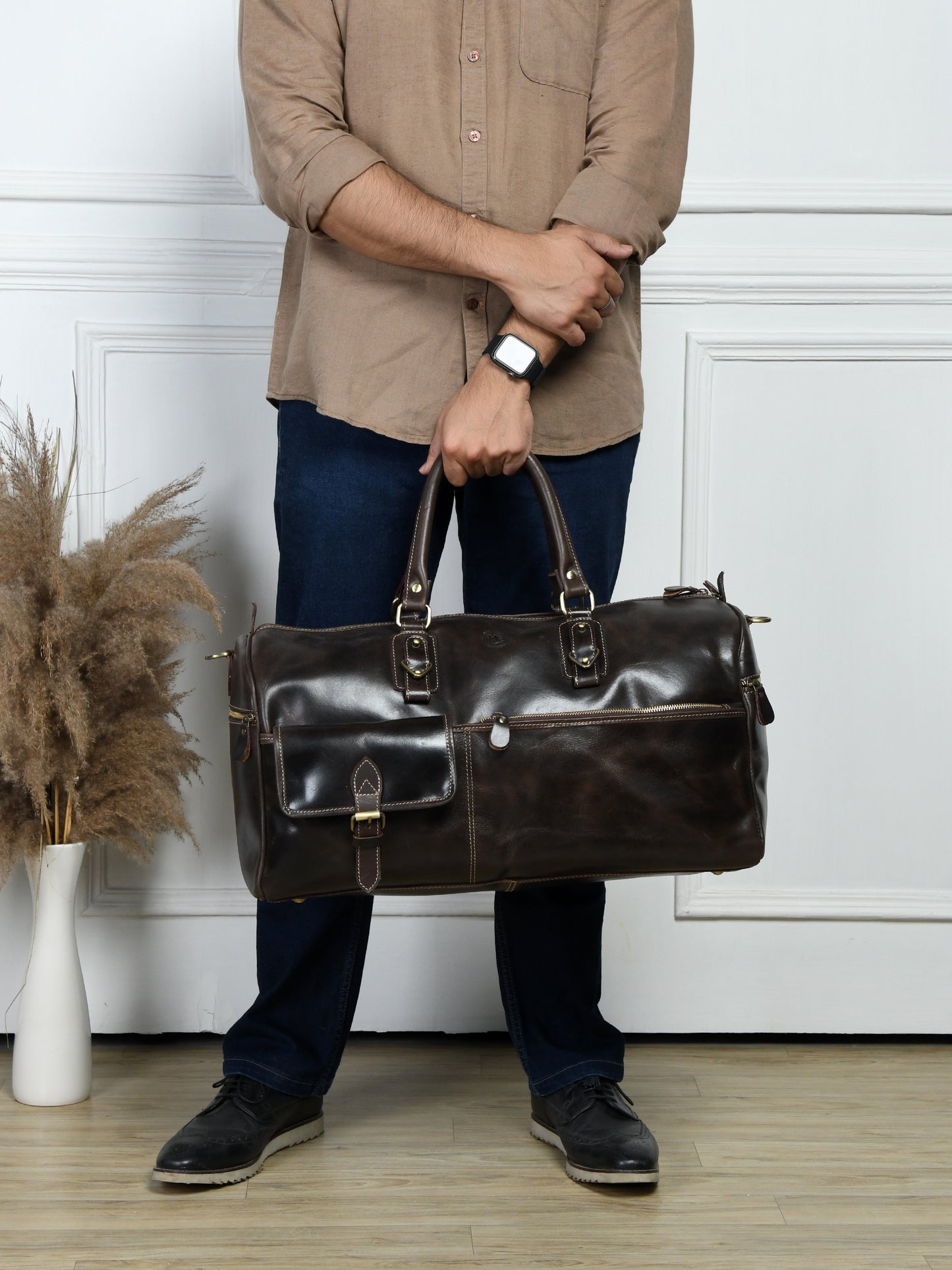Classic Leather Travel Duffle – Top-Zip Design - Dark Brown