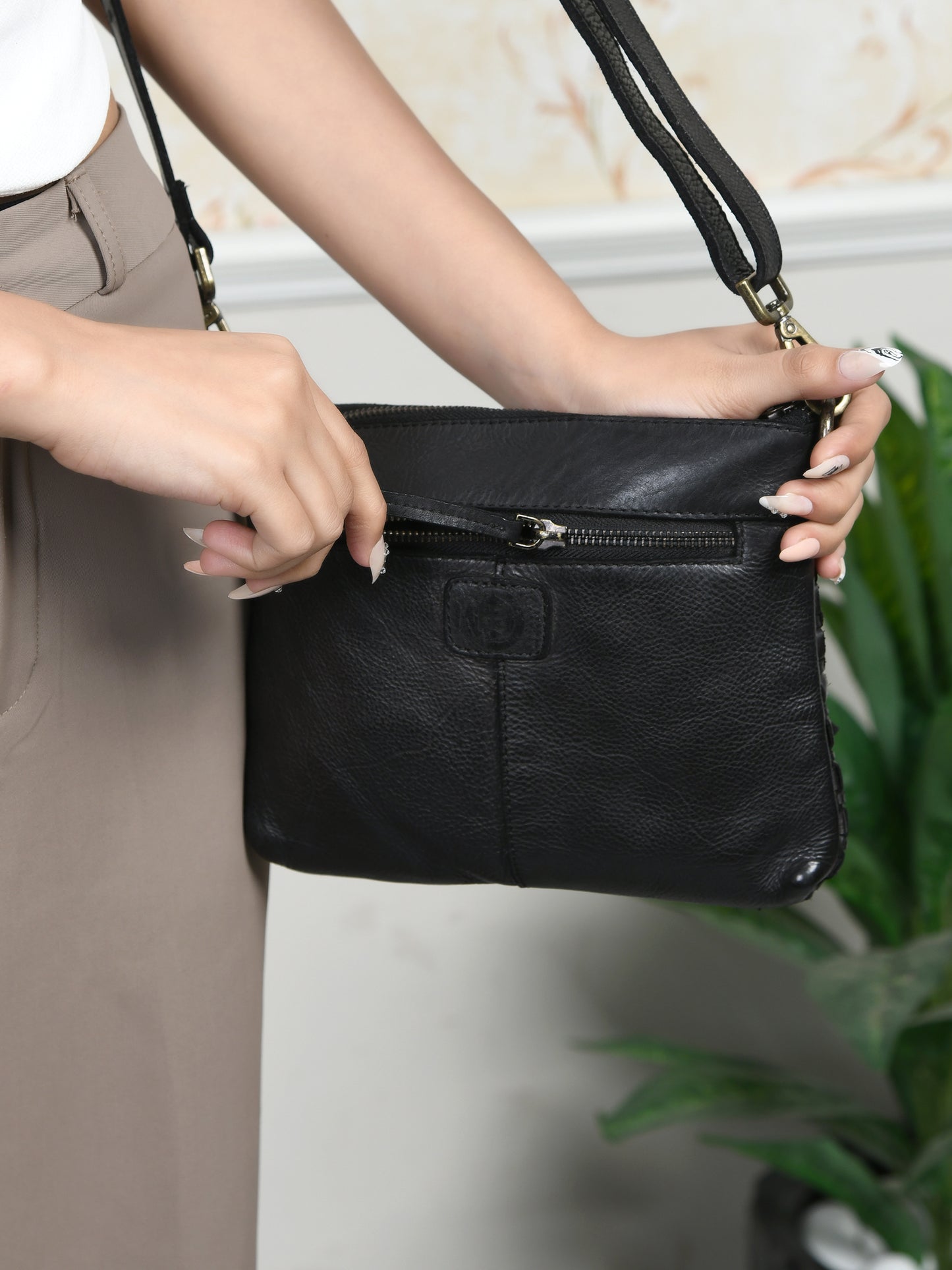 Woven Leather Bag - Black