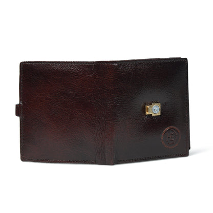 Latch Compact Men's Buffalo Leather Wallet with Gold Bar Clasp